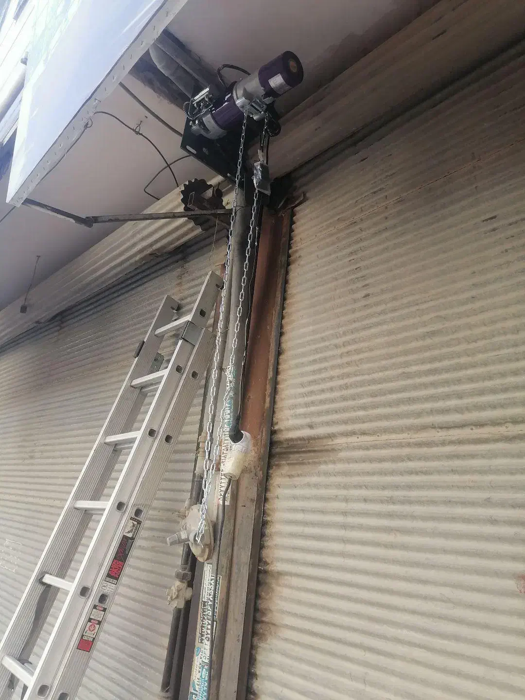 نصب وتعمیرکرکره برقی و کرکره دستی|خدمات پیشه و مهارت|چهاردانگه (تهران), |دیوار