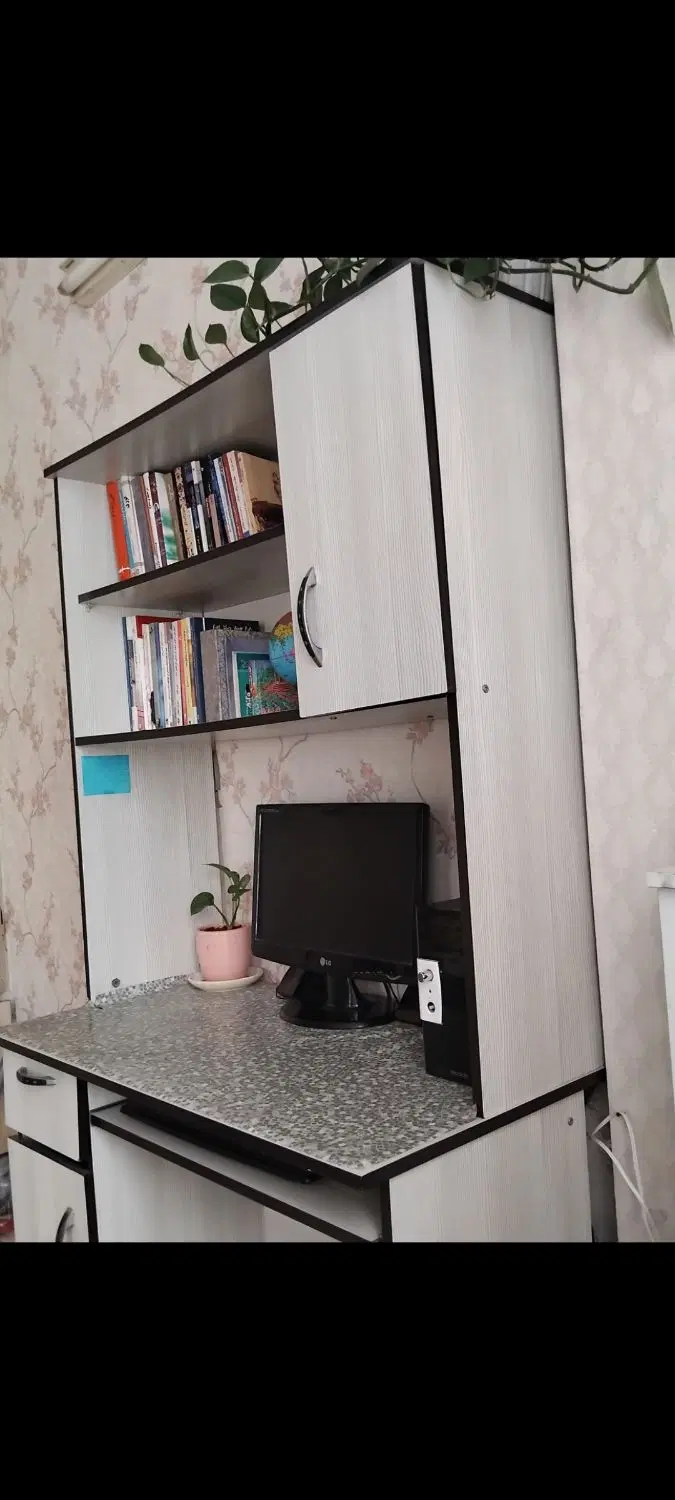 کتابخانه و میزتحریز|کتابخانه، شلف، قفسههای دیواری|تهران, سیزده آبان|دیوار