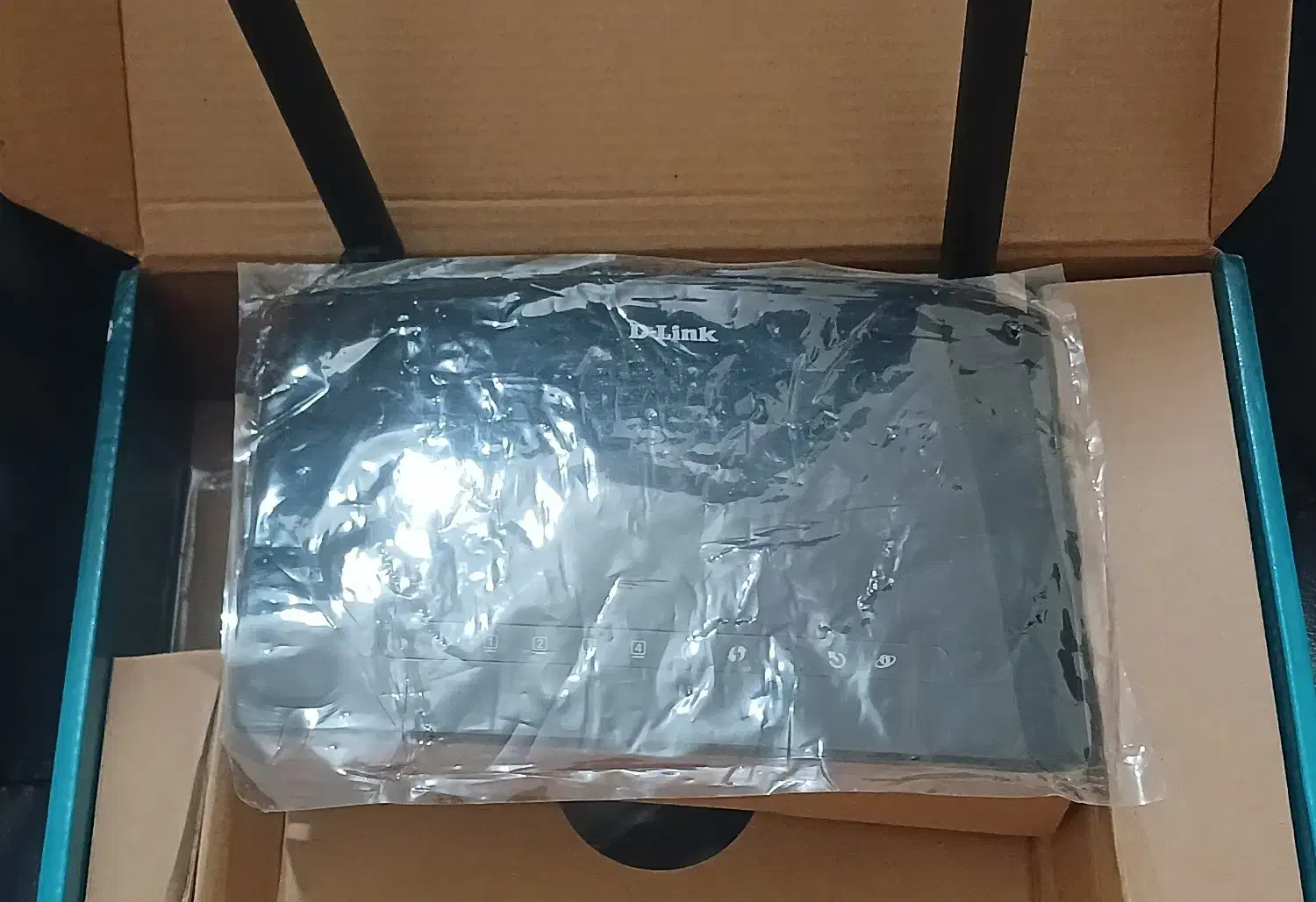 مودم روتر دی لینک adsl2+ وایرلس N320|مودم و تجهیزات شبکه|پرند, فاز ۶|دیوار