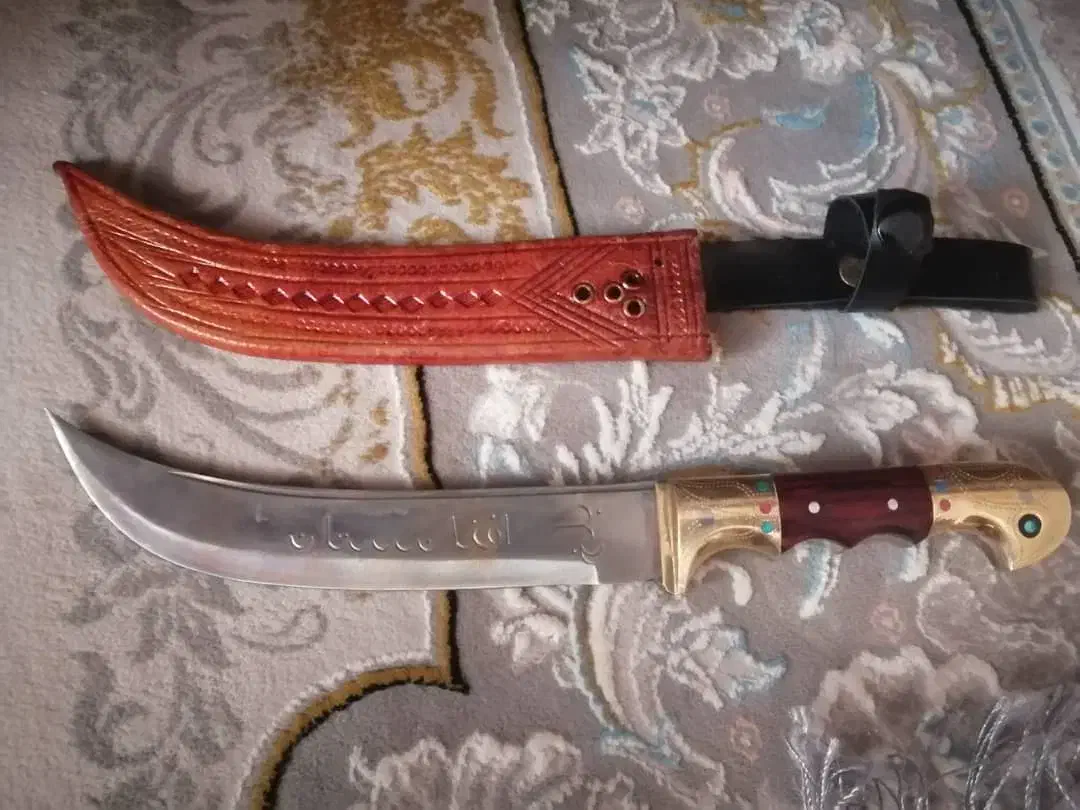 چاقو|کلکسیون اشیاء عتیقه|زاهدان, |دیوار