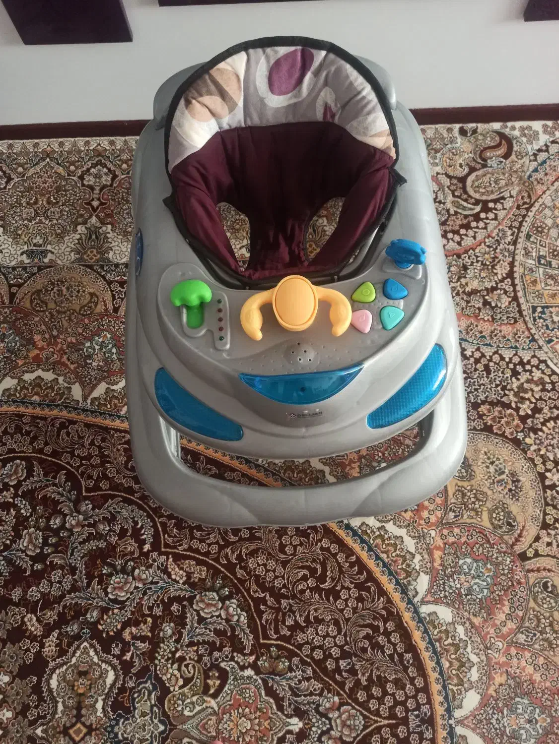 رورورک|کالسکه و لوازم جانبی|آبیک, |دیوار