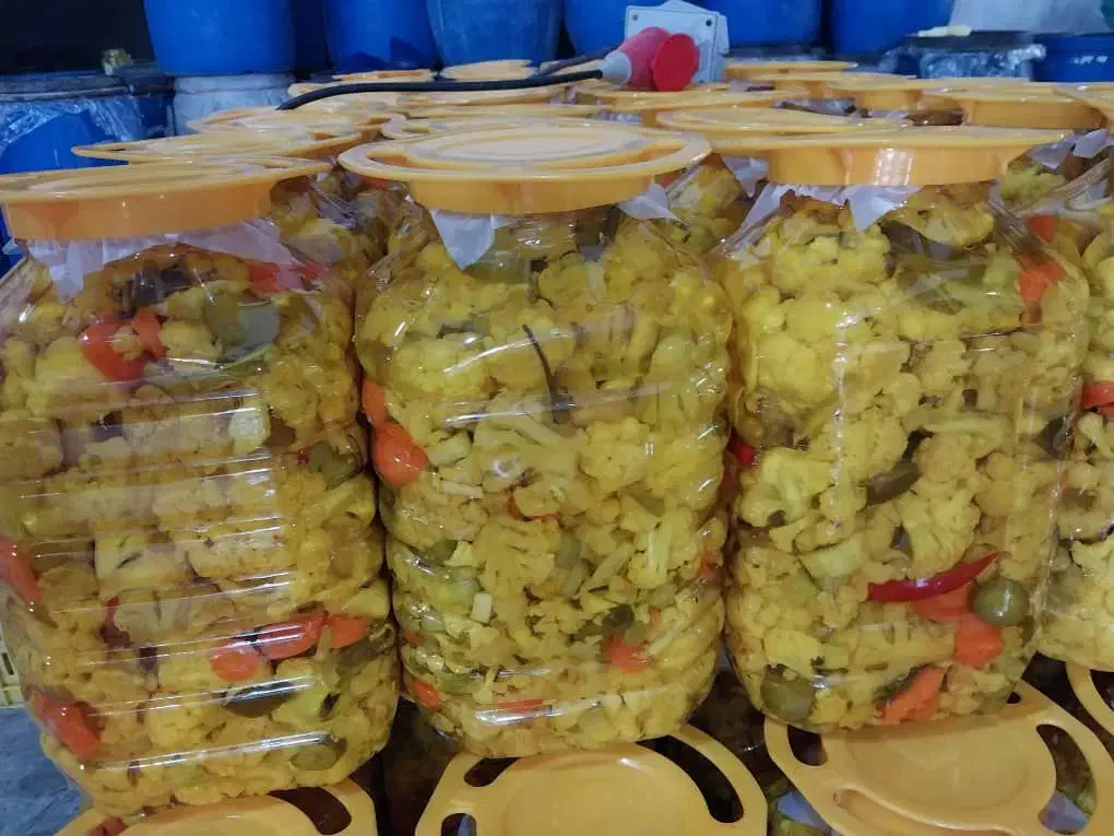 ترشی مخلوط قیمت مناسب|حراج|تهران, میدان میوه و تره‌بار مرکزی|دیوار