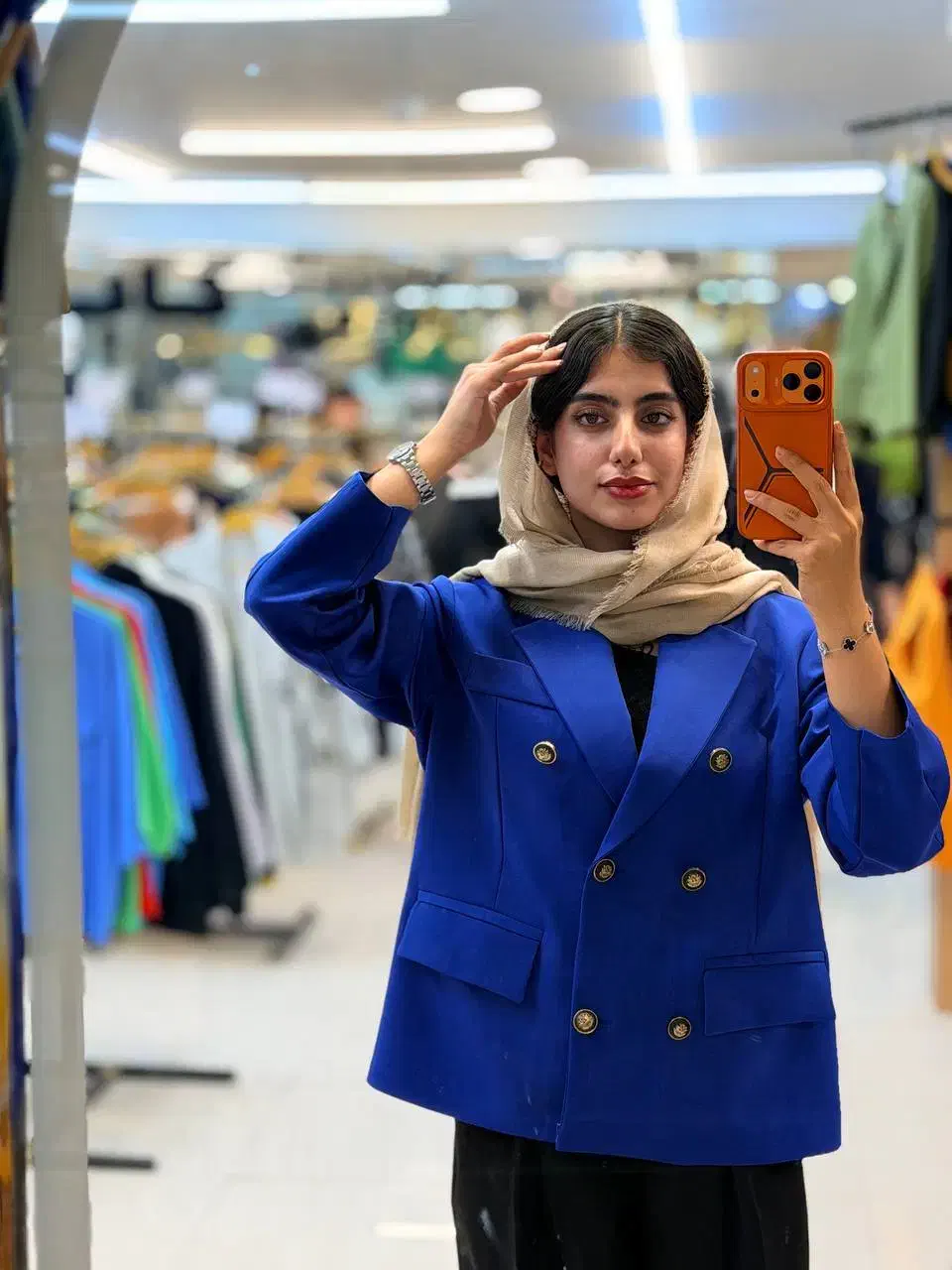 کت و شومیز|لباس|شیراز, سیاه سنگ|دیوار