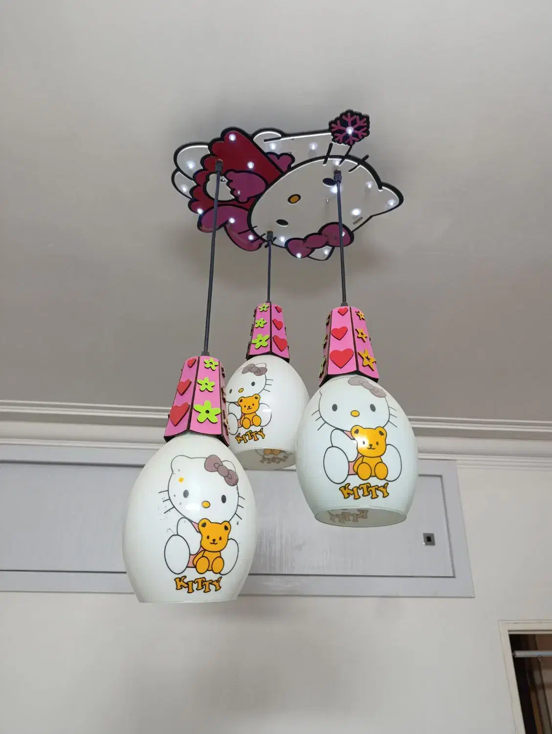 لوستر اتاق بچه|لوستر و چراغ آویز|بروجرد, |دیوار