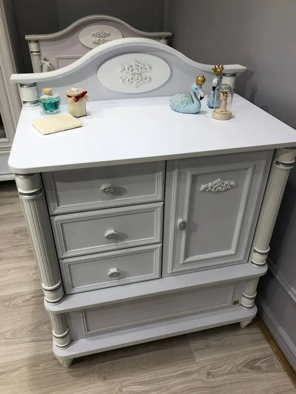 تخت کودک|تخت و صندلی بچه|فریدونکنار, |دیوار