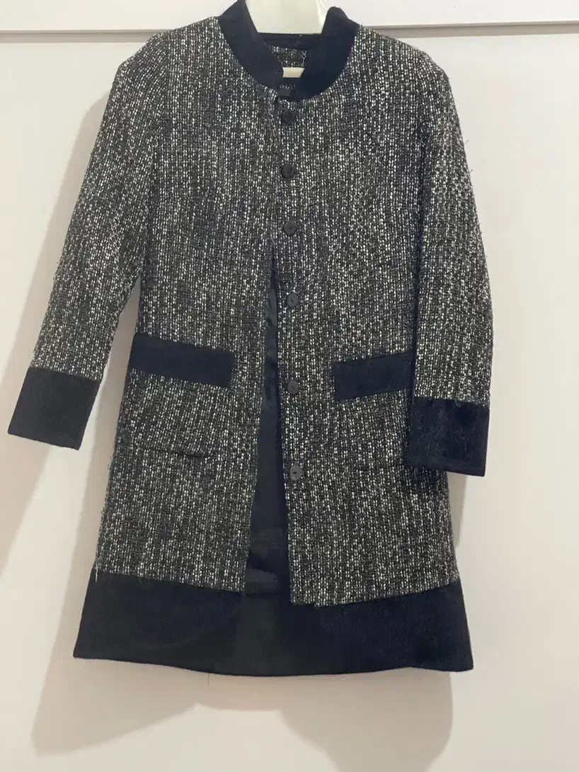 پالتو و مانتو|لباس|سلماس, |دیوار