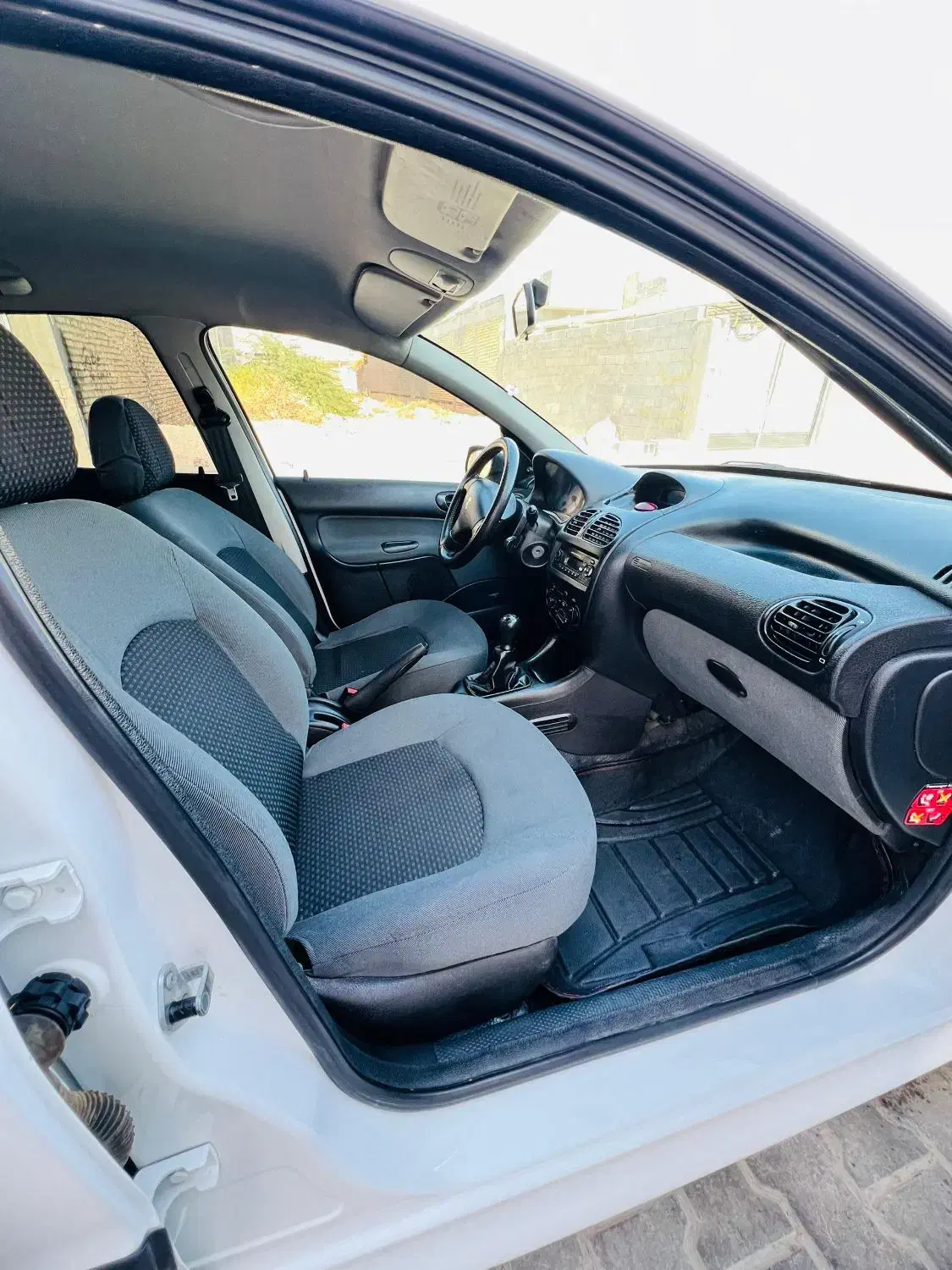 206تیپ 2 مدل98|خودرو سواری و وانت|لامرد, |دیوار