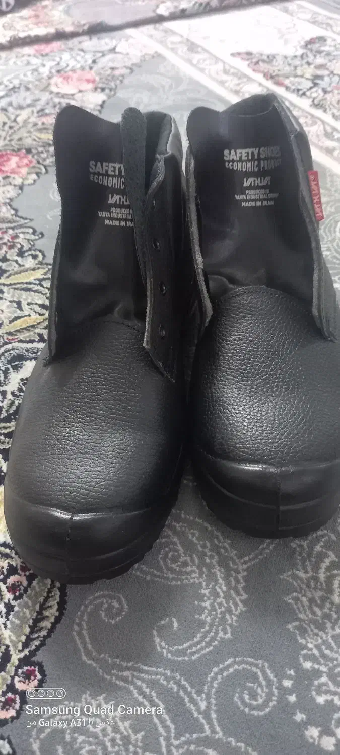 کفش کار جلو آهنی جنس درجه یک|کیف، کفش، کمربند|تربت جام, یحیی آباد|دیوار