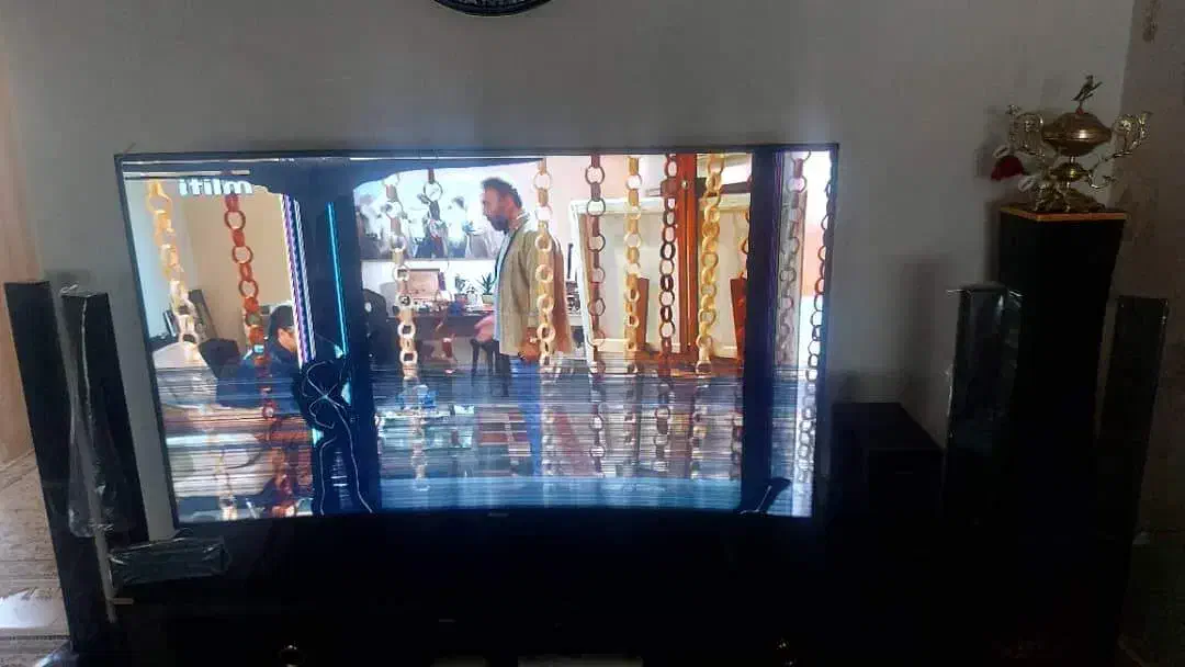 تلویزیون ۶۵ اینچ ،بجز مانیتور تمام قطعات سالم|تلویزیون و پروژکتور|پرند, فاز ۲|دیوار