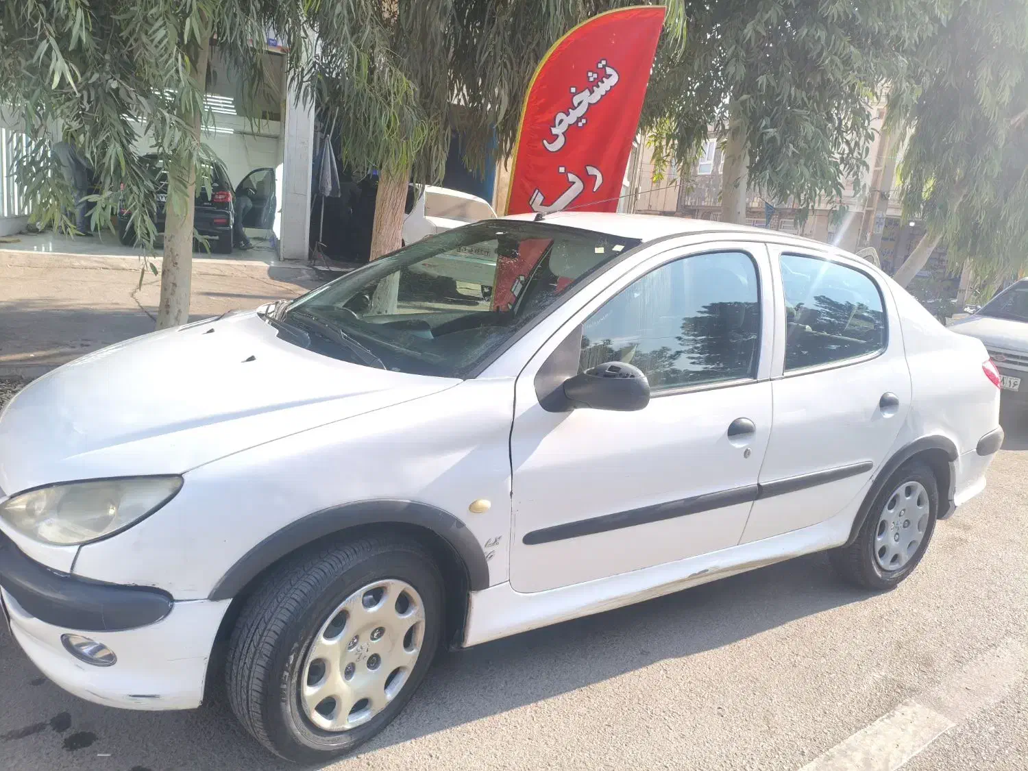 206صندوق دار تیپ پنج V8 SD|خودرو سواری و وانت|قم, سراجه (۱۵ خرداد)|دیوار