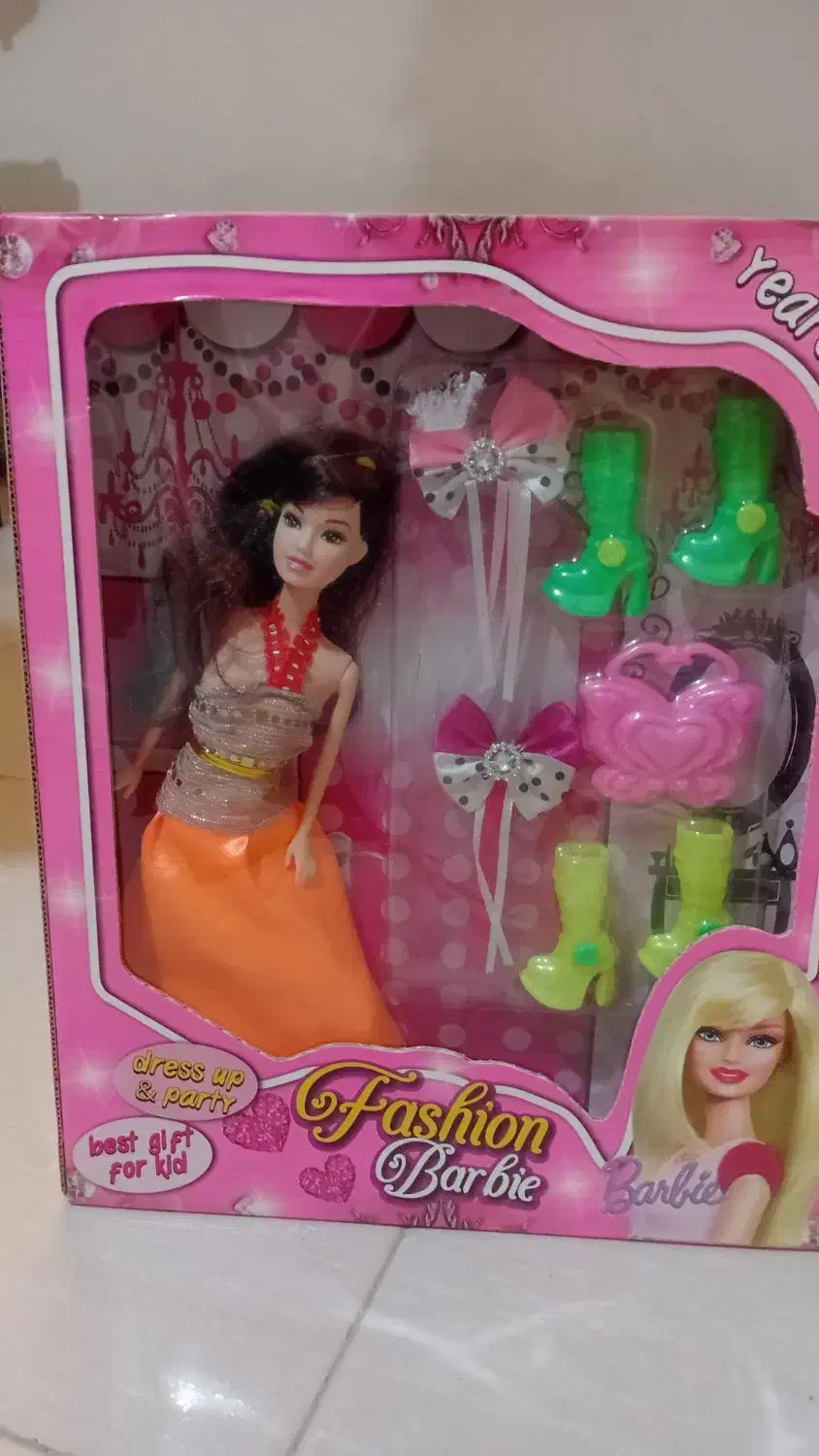 عروسک باربی|اسباب‌‌بازی|رشت, گلباغ نماز|دیوار