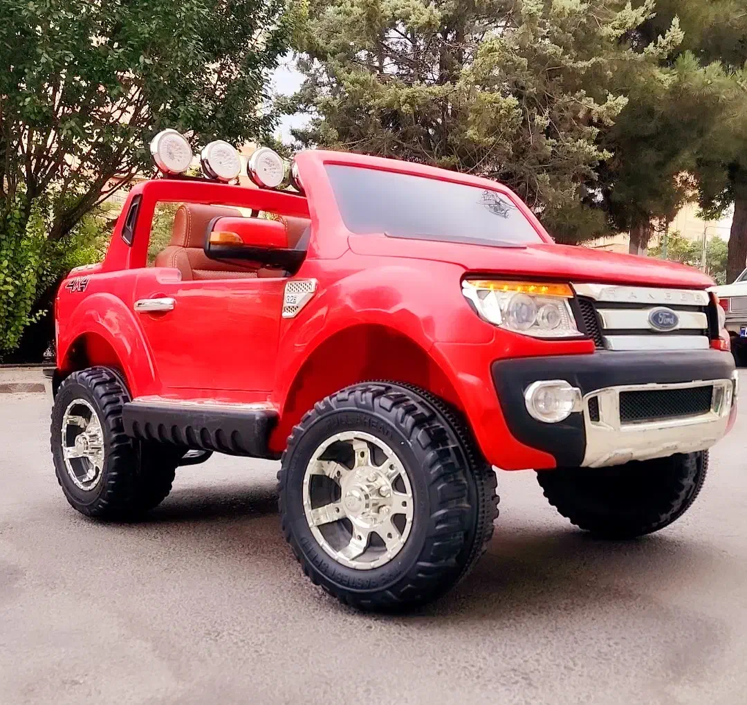 ماشین شارژی فورد بزرگ درحد نو با باطری نو بزرگ|اسباب‌بازی بچه|تبریز, |دیوار