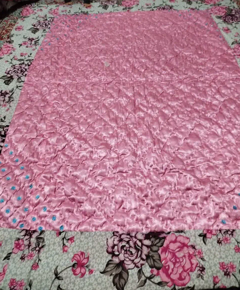 لحاف جهیزیه زیبا و تزیین شده|رختخواب، بالش، پتو|قم, شهرک مهدیه|دیوار