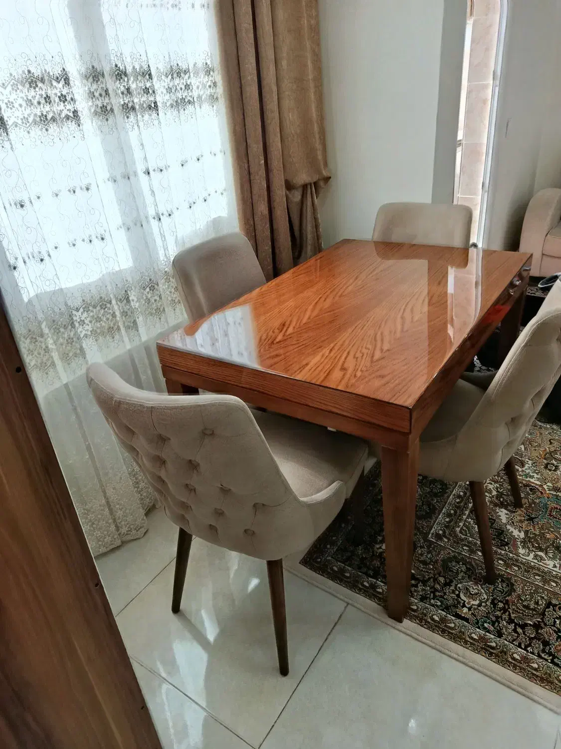 میز ناهارخوری|میز و صندلی غذاخوری|پردیس, فاز ۳|دیوار