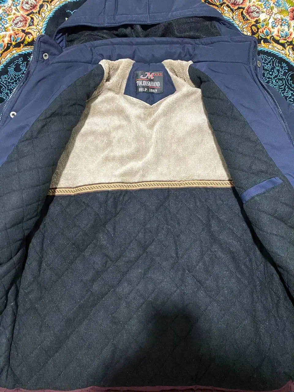 لباس|لباس|مهاجران, |دیوار