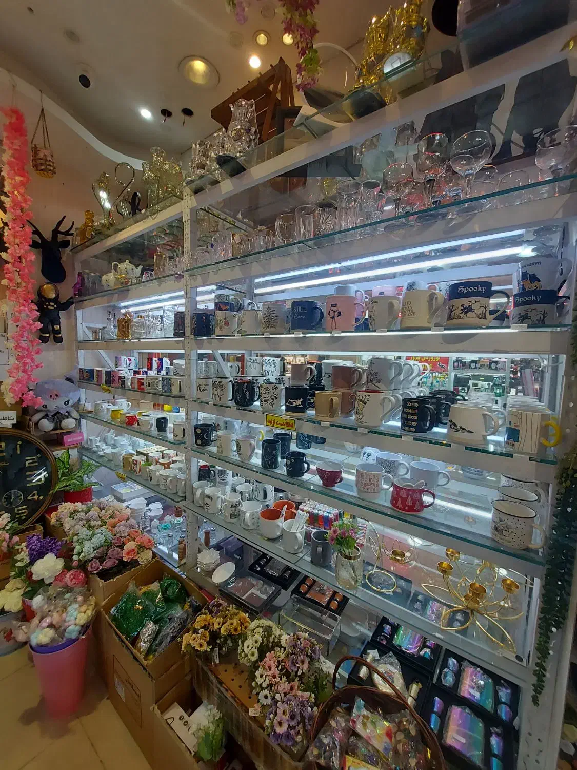 ویترین راک تهران در حد نو|فروشگاه و مغازه|تهران, شهرک صدرا|دیوار