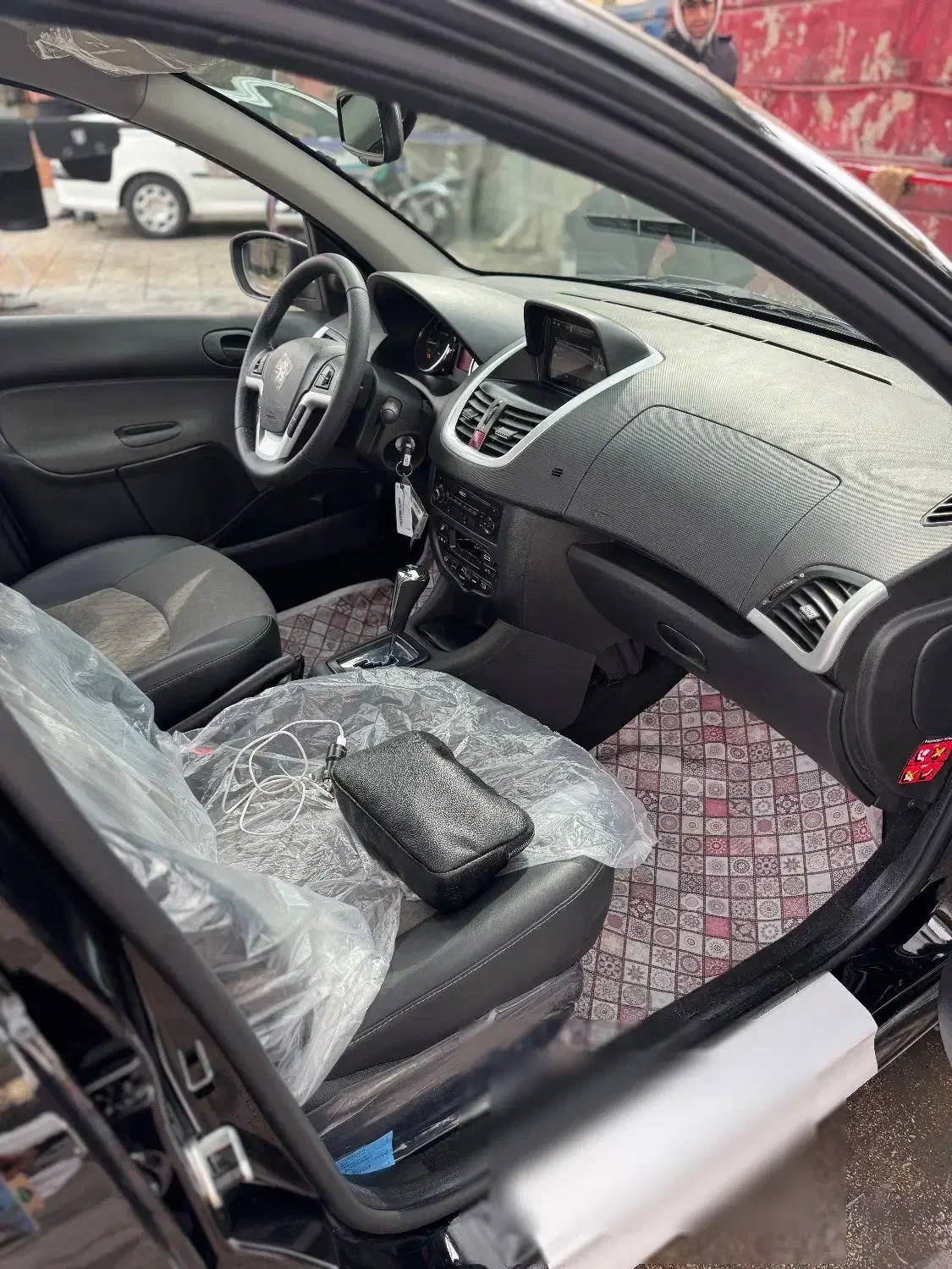 ۲۰۷ پانوراما اتومات پلاس مشکی|خودرو سواری و وانت|شیراز, معالیآباد|دیوار