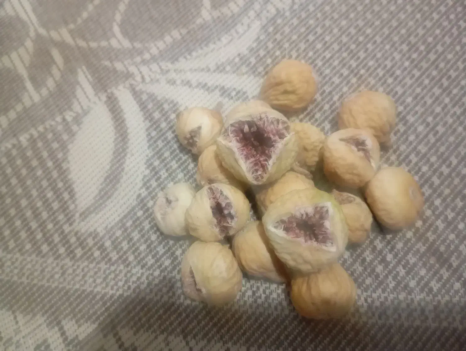 انجیر خشک استهبان، بسته‌بندی بهداشتی و تازه|خوردنی و آشامیدنی|رونیز, |دیوار