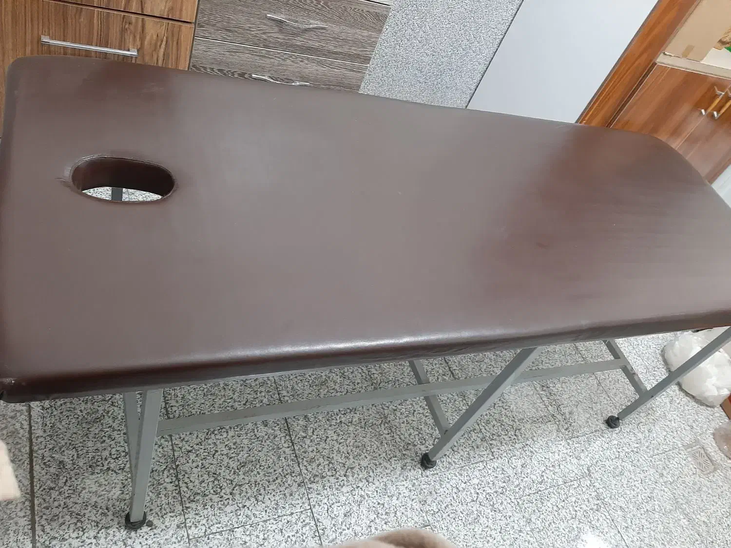 فروش تخت ماساژ ثابت( خدمات ماساژ سوال نفرمایید )|آرایشی، بهداشتی، درمانی|تبریز, |دیوار