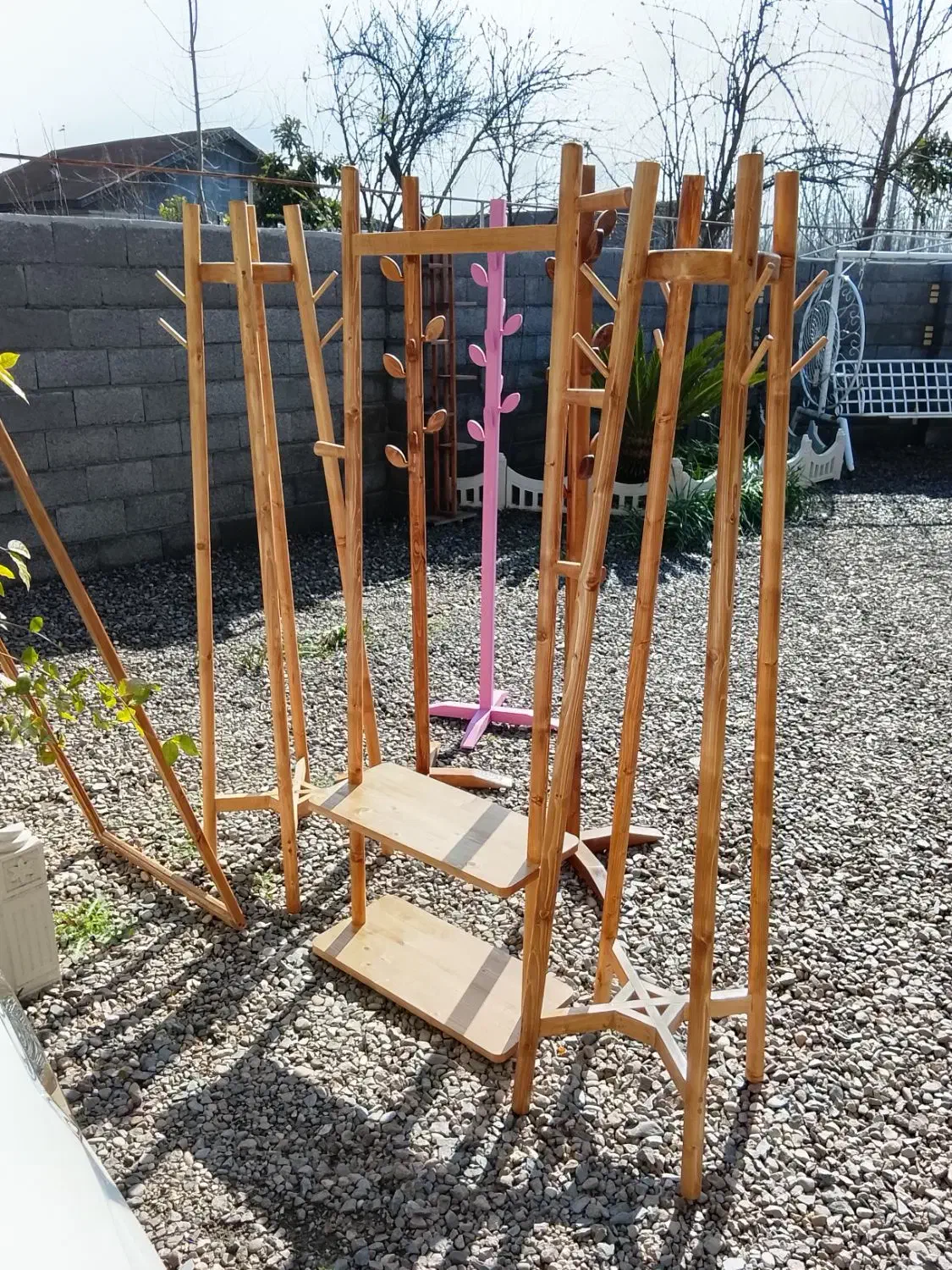 چوب‌لباسی‌طرح‌برگ|صندلی و نیمکت|آستانه اشرفیه, |دیوار