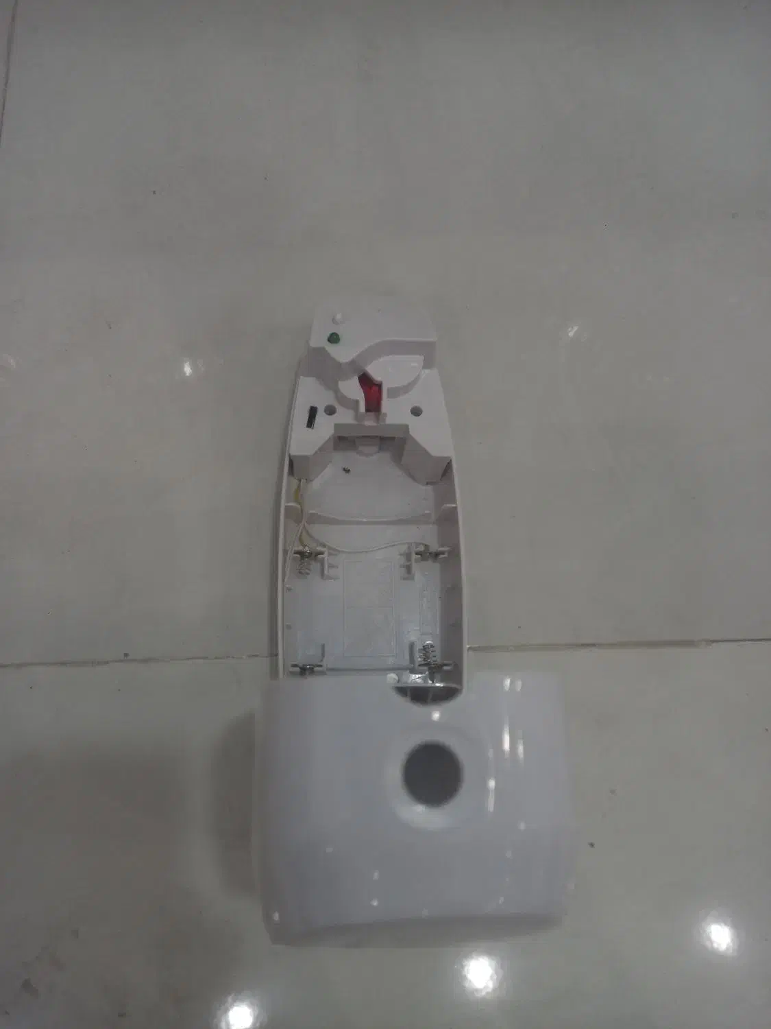 اسپره خوشبو کننده اتوماتیک|آرایشی، بهداشتی، درمانی|مرند, |دیوار