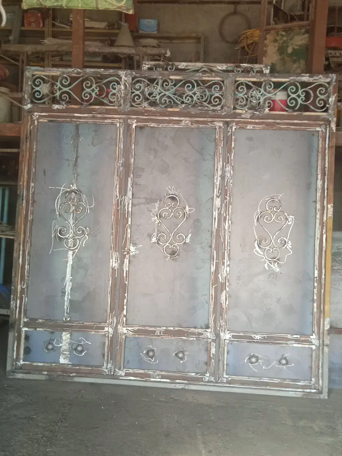 درب حیاط 3لنگه و درب انبار و پنجره|مصالح و تجهیزات ساختمان|آبادان, |دیوار