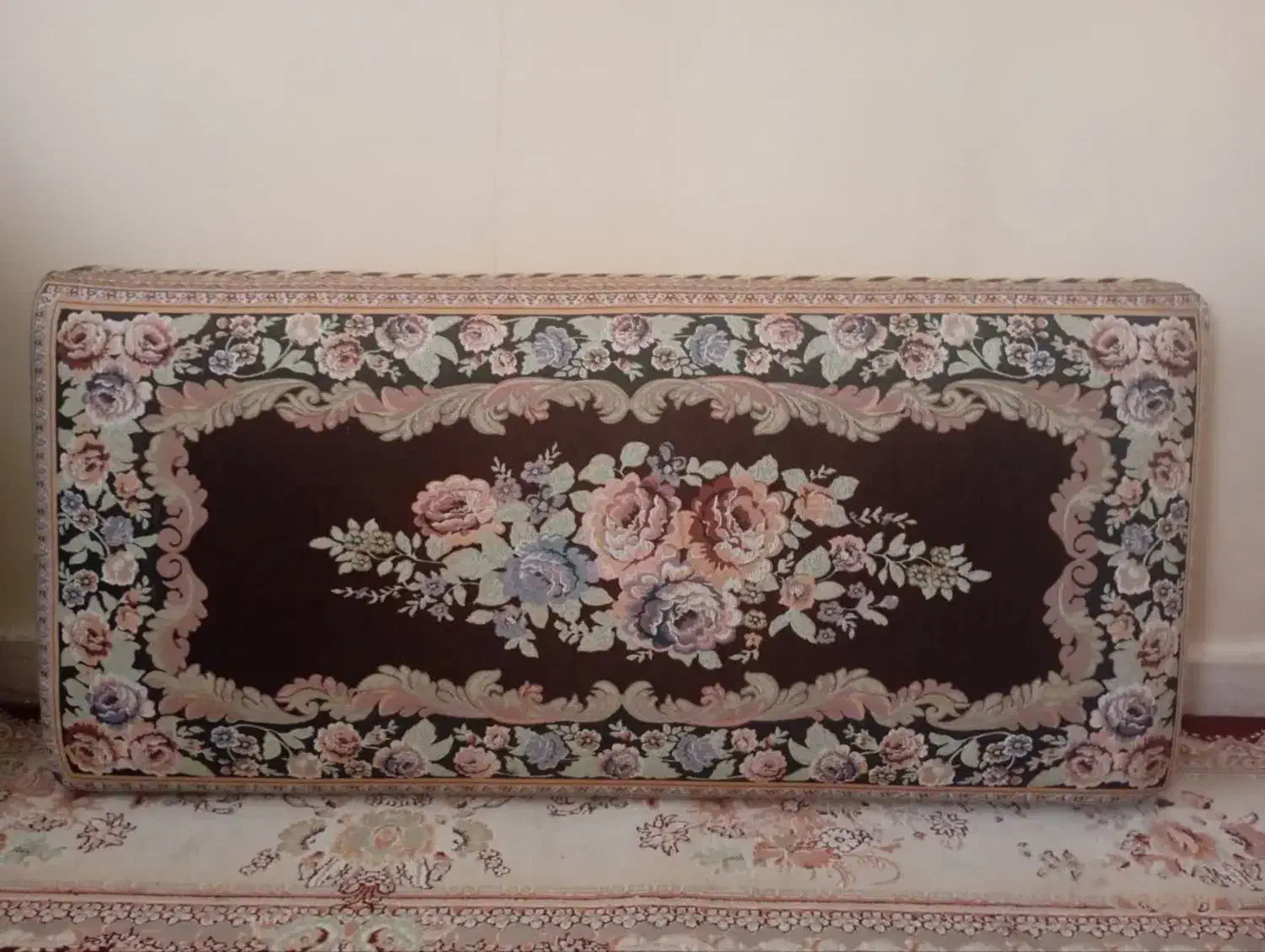 پشتی|پشتی|قدس, شهر‌قدس|دیوار