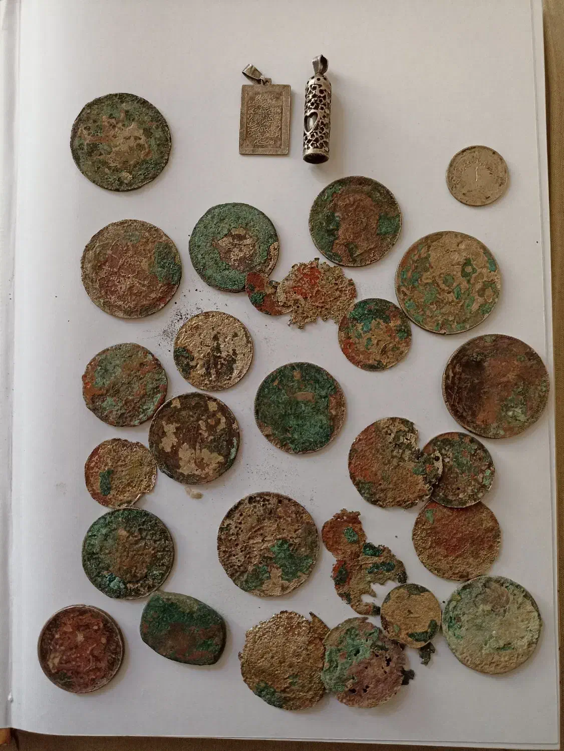 سکه و پلاک قدیمی|کلکسیون سکه، تمبر، اسکناس|مشهد, شهید آوینی|دیوار