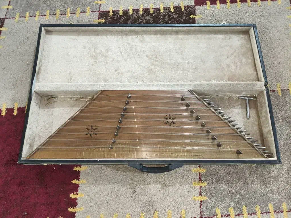 سنتور درحد|سازهای سنتی|بندر گناوه, |دیوار