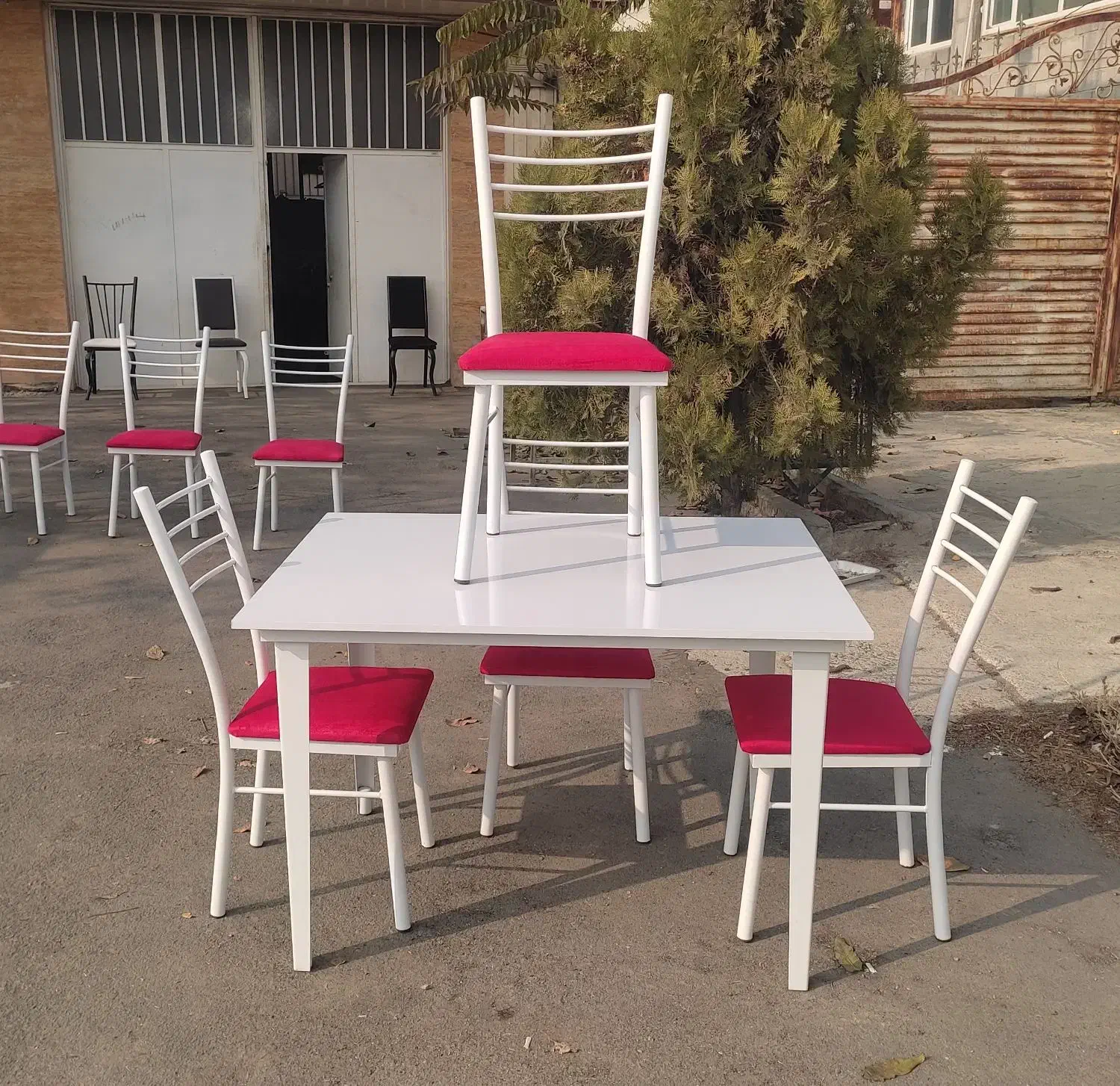 میز و صندلی پشت فلزی|میز و صندلی غذاخوری|ارومیه, |دیوار