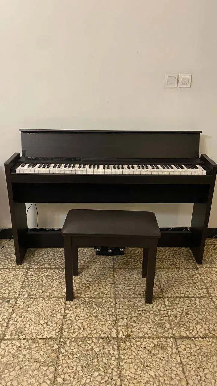 پیانو کرگ korg LP380|پیانو، کیبورد، آکاردئون|تهران, میدان ولیعصر|دیوار