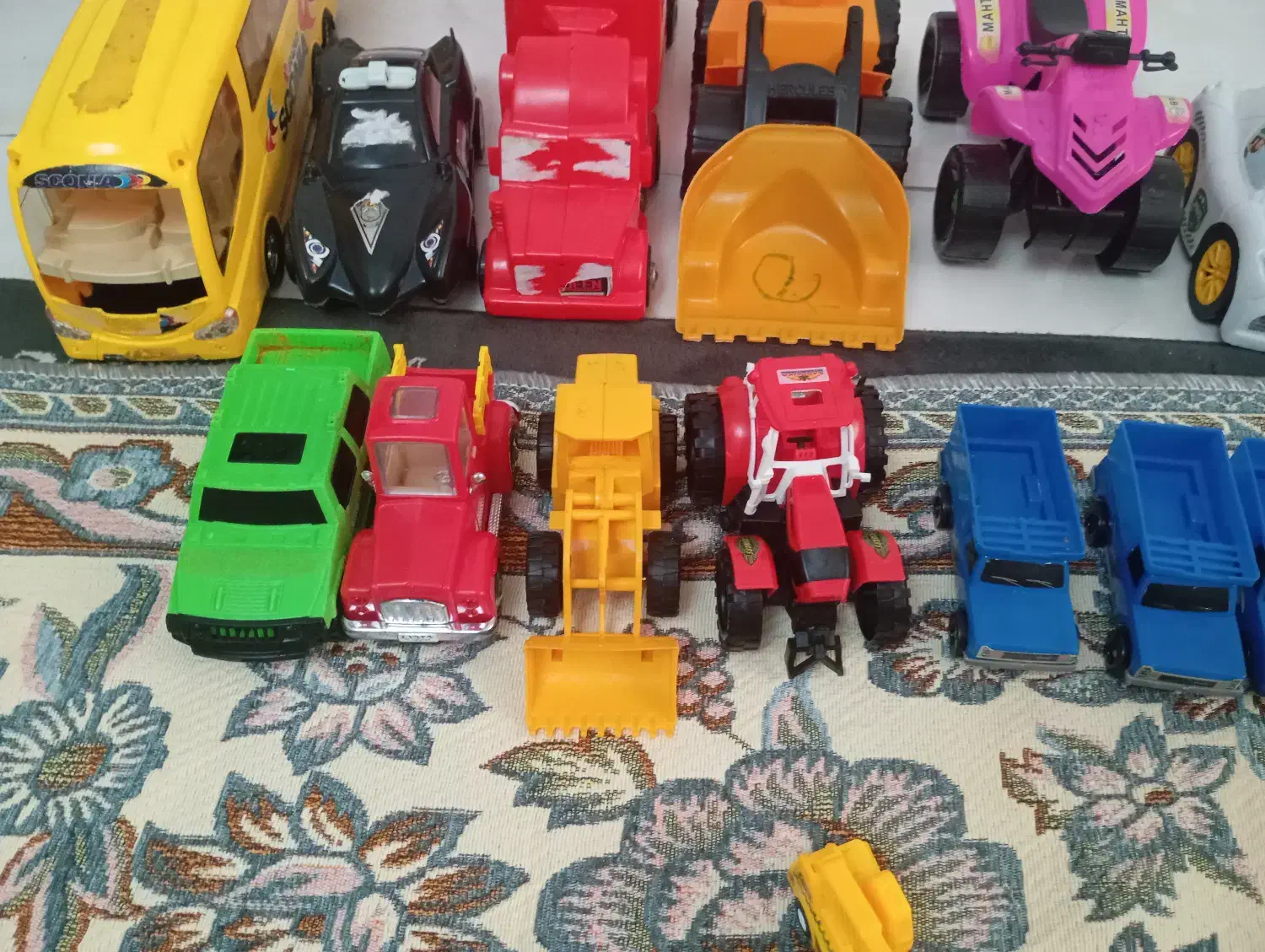 اسباب بازی|اسباب‌بازی بچه|رشت, گلسار|دیوار