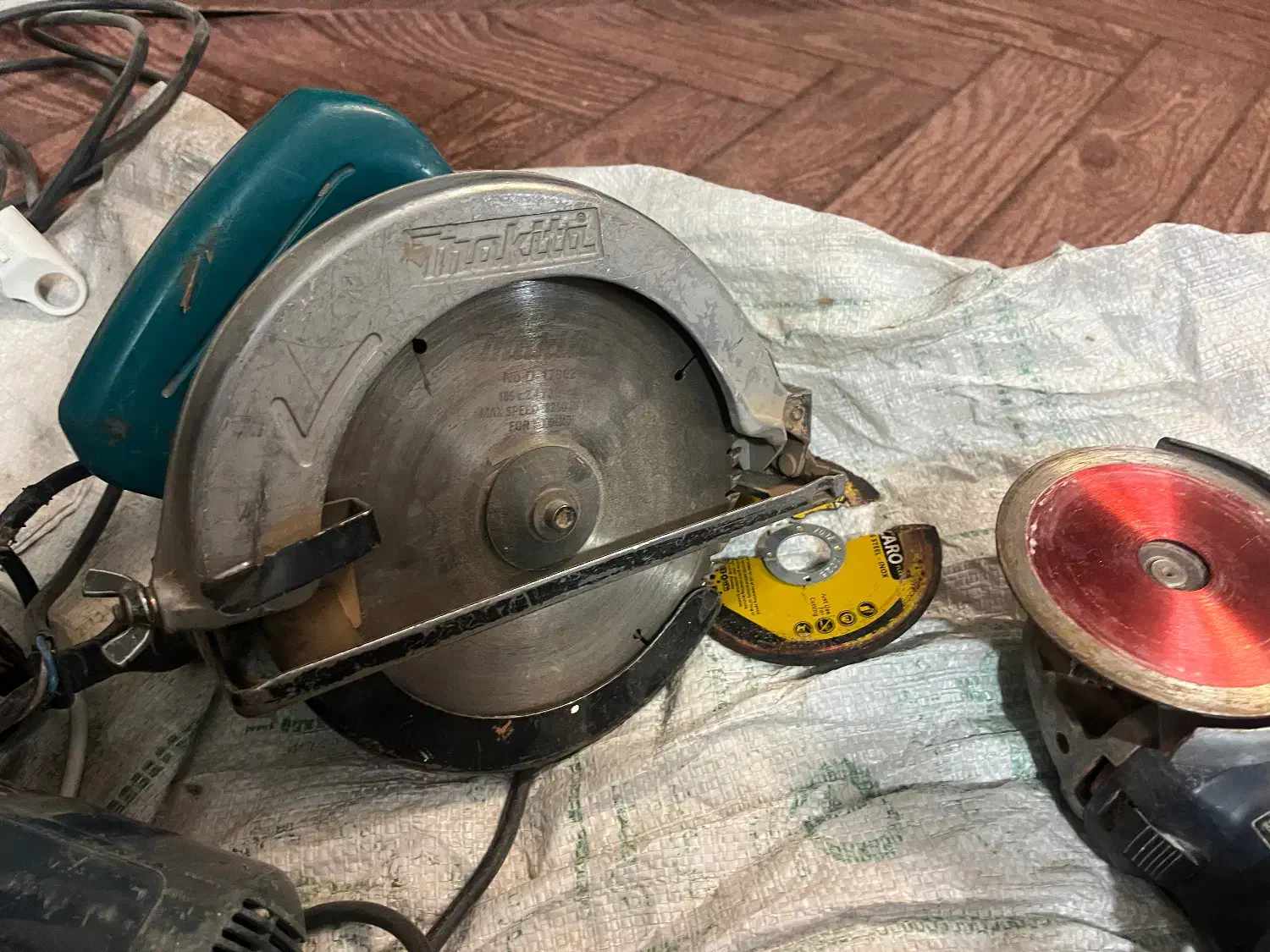 اره گرد بر عمود بر سنگ فرز دلر شارژی همه ماکیتا|ابزارآلات|محمدشهر, ولدآباد|دیوار