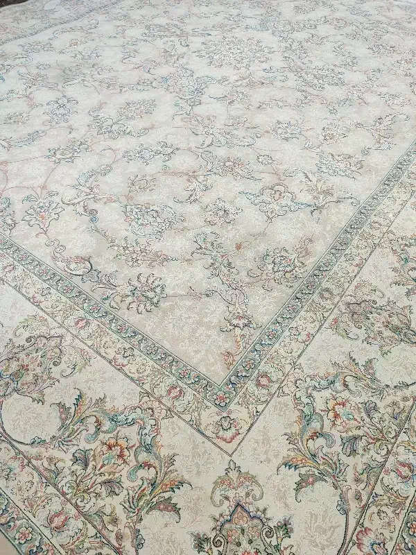 فرش 1000شانه برجسته کاملا تمیز|فرش|آستانه اشرفیه, |دیوار