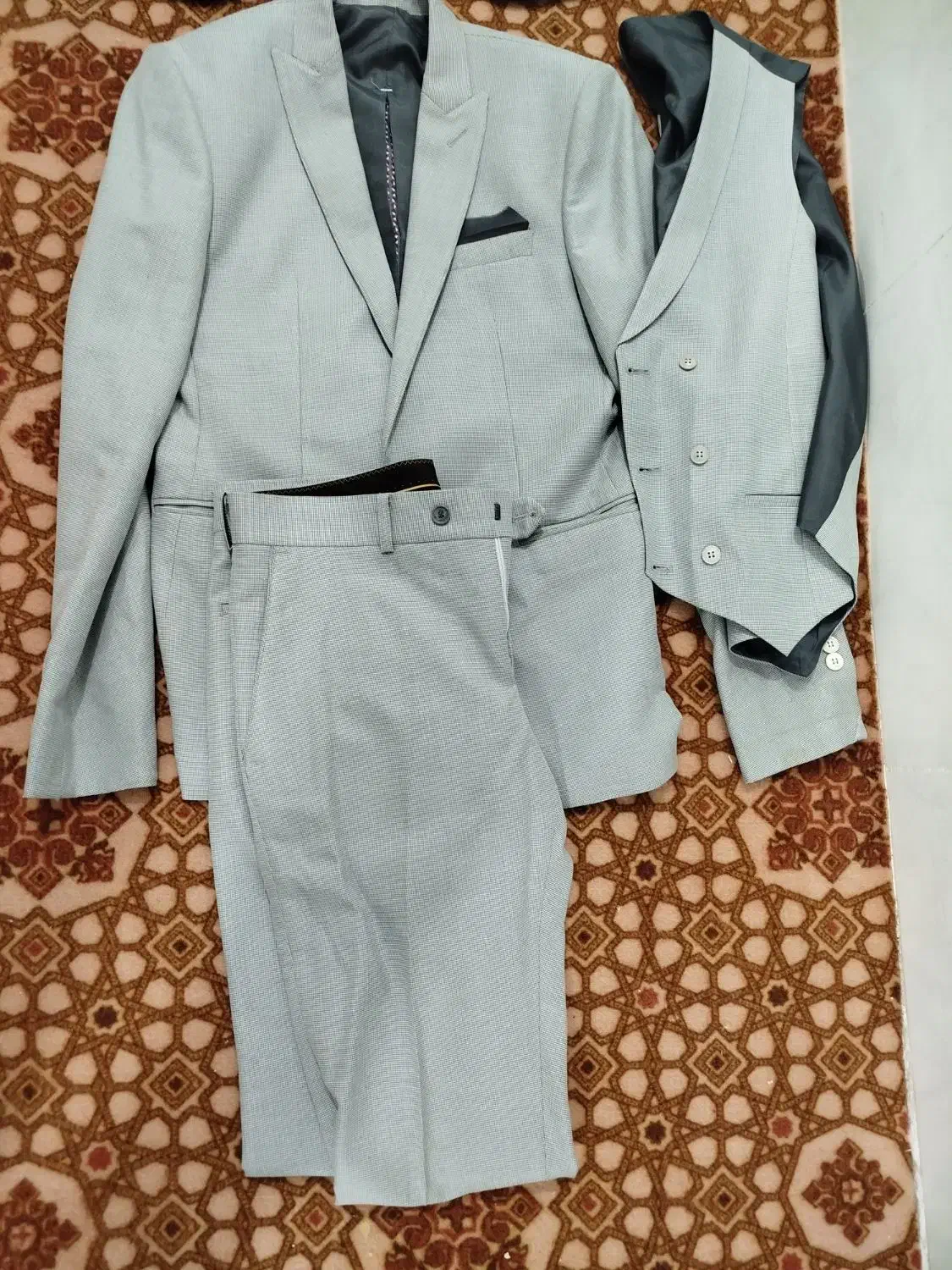 کت و شلوار نونو فروشی|لباس|کاشان, شهدا|دیوار