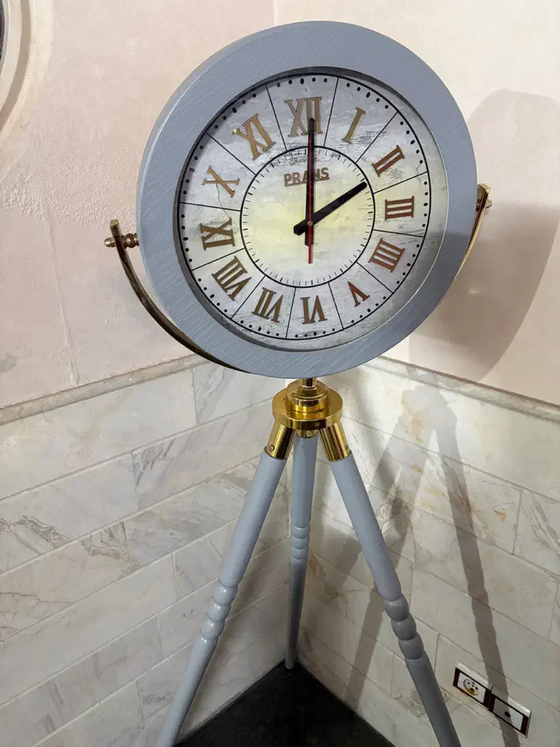 ساعت ایستاده|ساعت دیواری و تزئینی|قم, شاه ابراهیم|دیوار