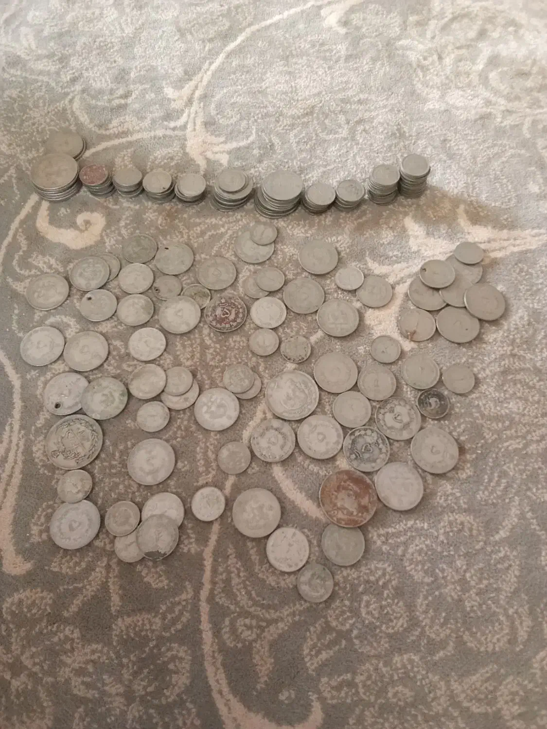 سلام تعدادی سکه های قدیمی|کلکسیون اشیاء عتیقه|جوین, |دیوار