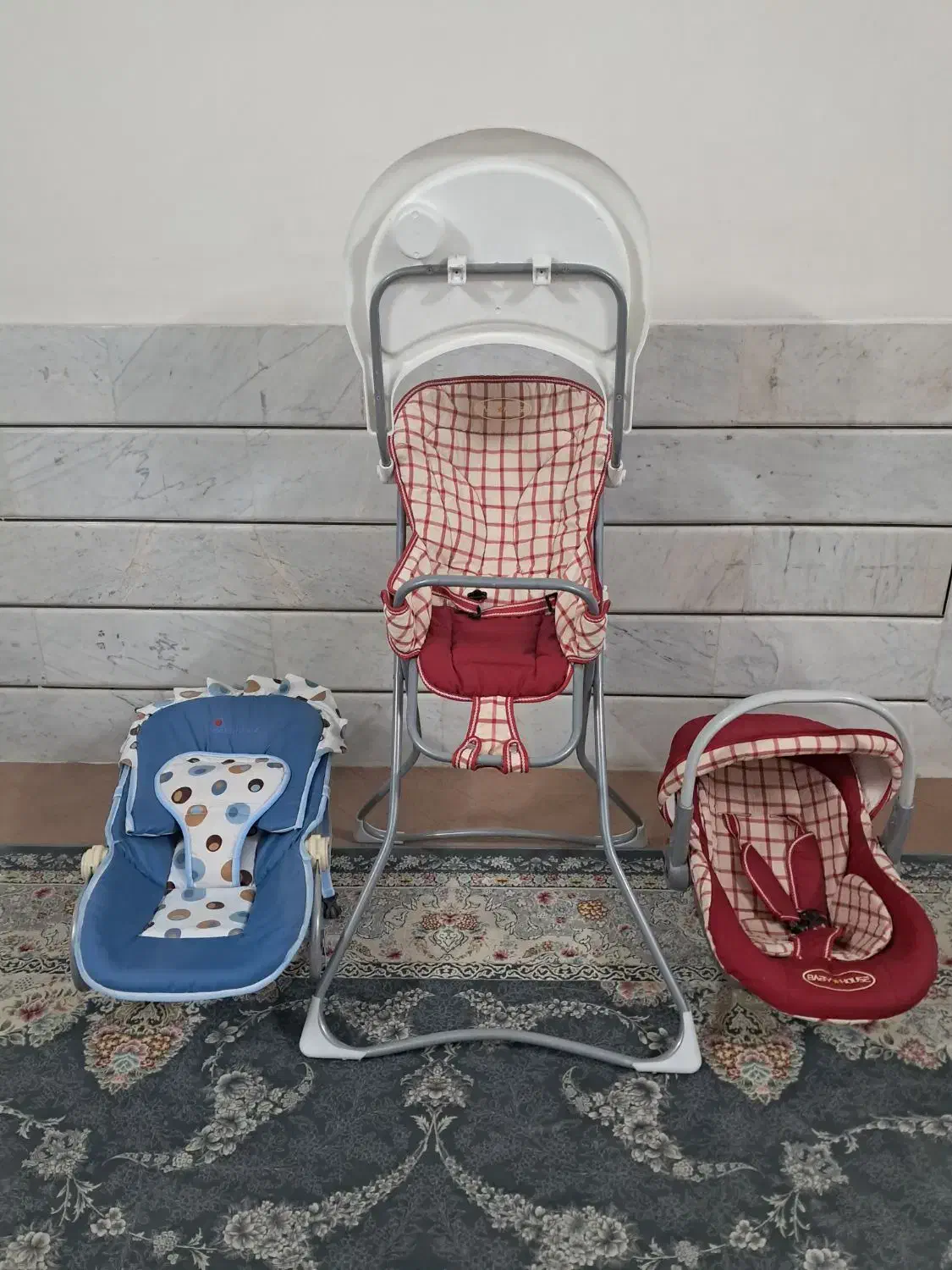 میز غذا و دو عدد کرییر|اسباب و اثاث بچه|فلاورجان, |دیوار