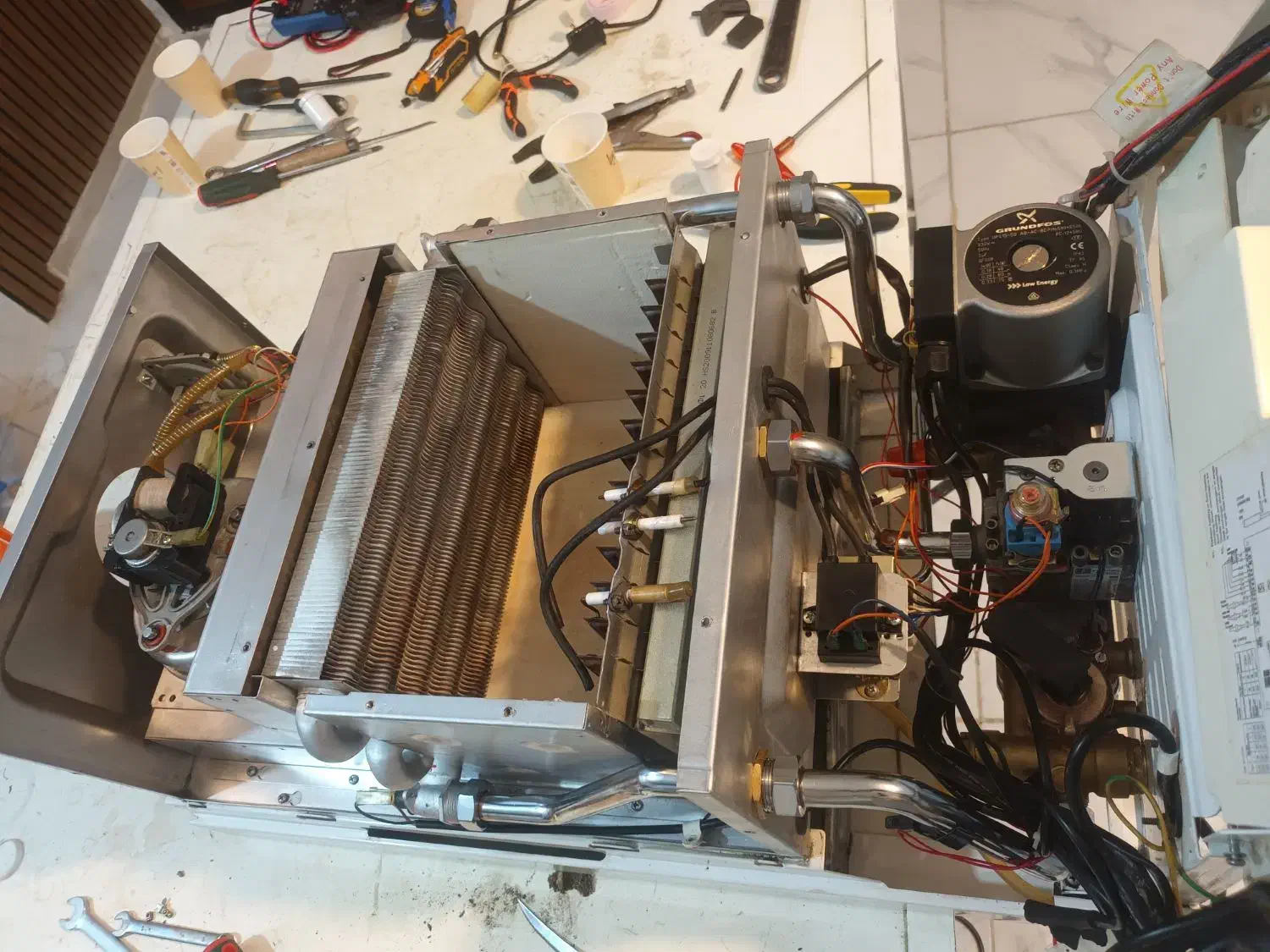 تعمیرات آب‌گرمکن  وپکیچ.  محدوده کل ورامین پیشوا و|خدمات پیشه و مهارت|پیشوا, |دیوار