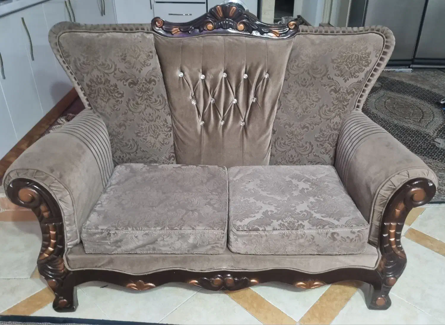 مبل به همراه ۵عدد عسلی|مبلمان خانگی و میز عسلی|اندیشه, اندیشه فاز ۱|دیوار