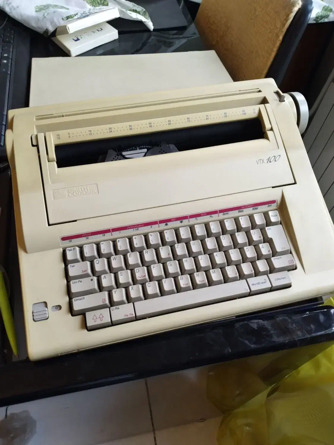 ماشین تایپ لاتین|کلکسیون اشیاء عتیقه|تهران, پردیسان|دیوار