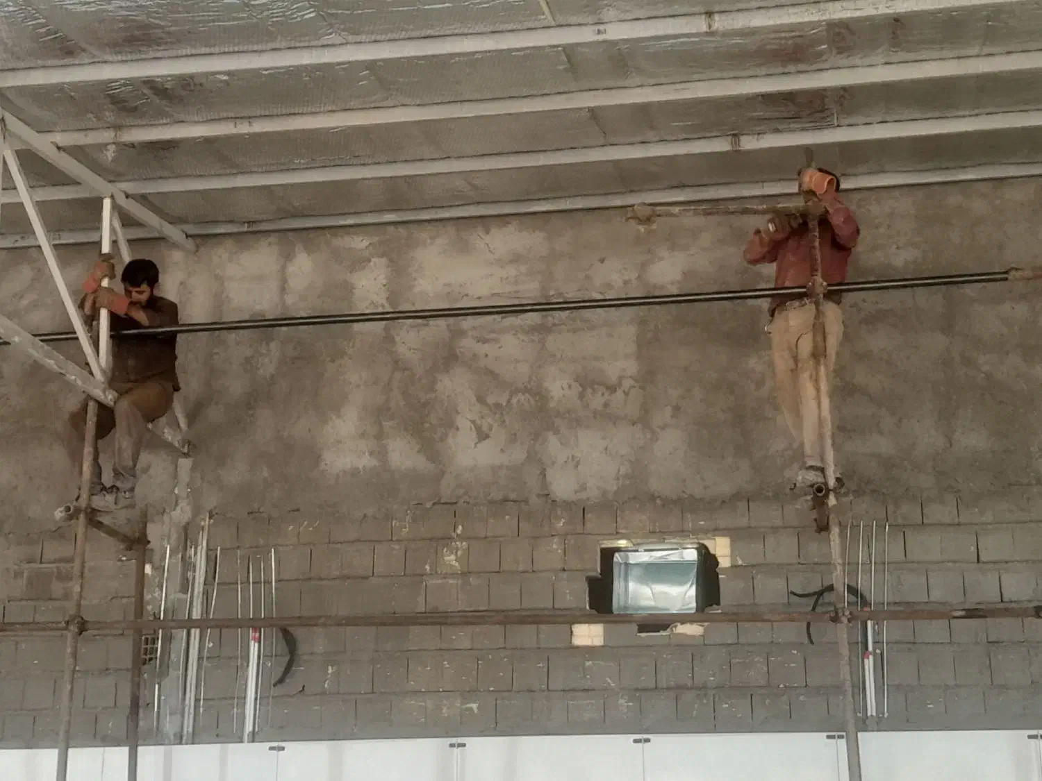 داربست فلزی برادران اسحاقیان شبانه روز|خدمات پیشه و مهارت|اصفهان, جلفا|دیوار