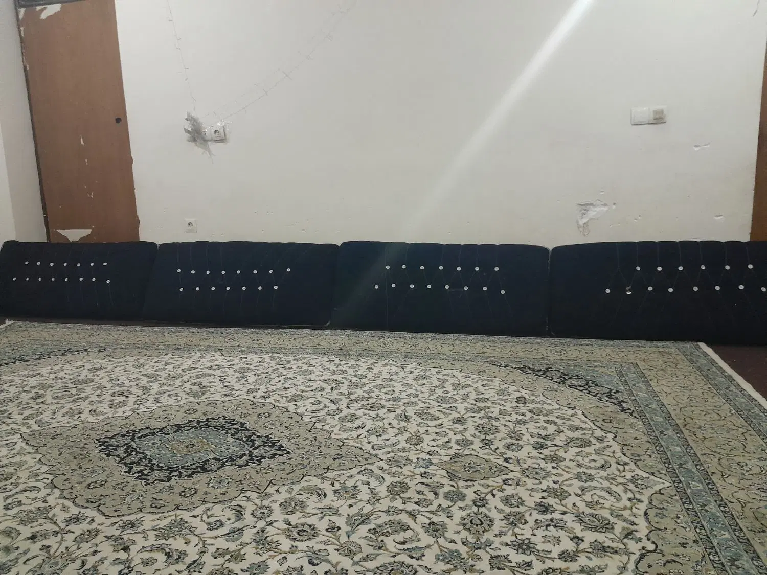 پشتی|پشتی|آبادان, |دیوار