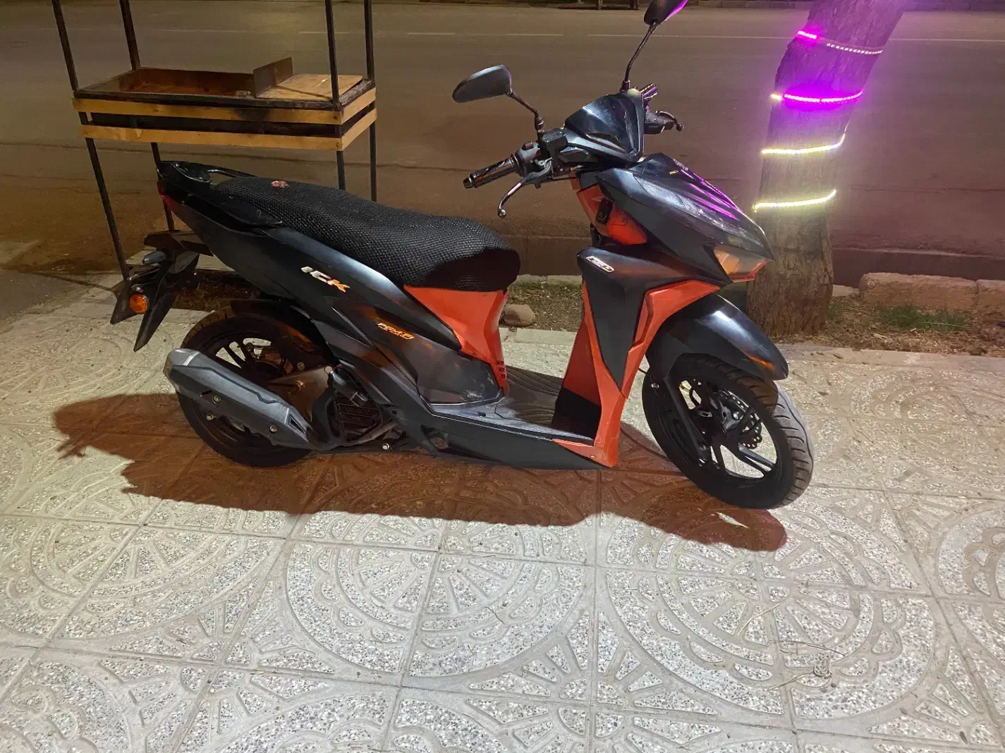 کلیک ۹۹|موتورسیکلت|اسفراین, |دیوار