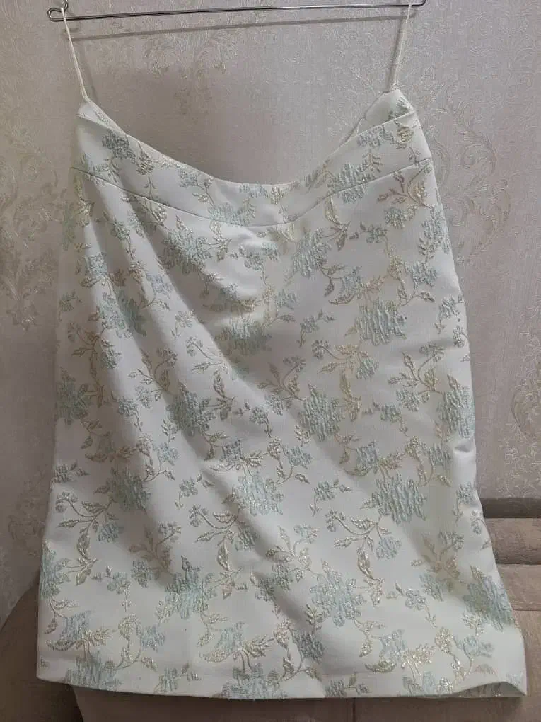 کت ودامن وتاپ|لباس|پرند, فاز ۲|دیوار