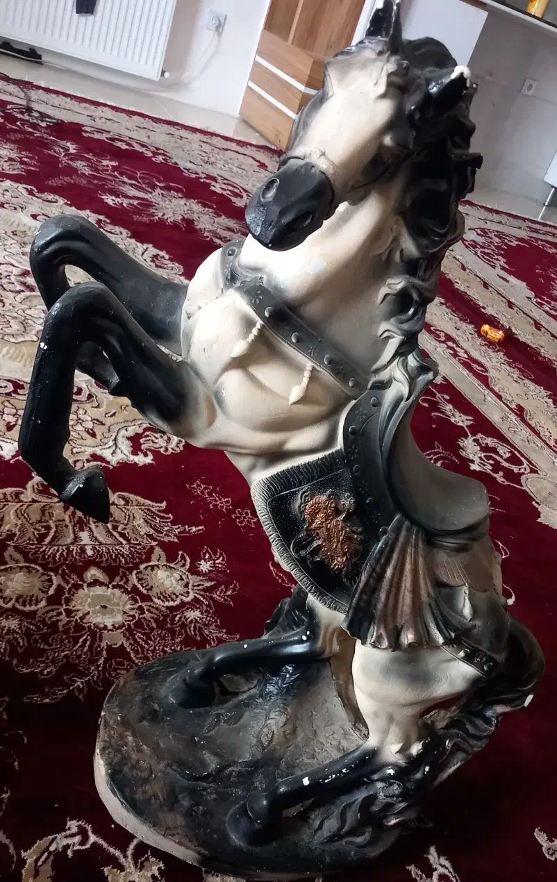 مجسمه اسب|مجسمه، تندیس، ماکت|دورود, |دیوار