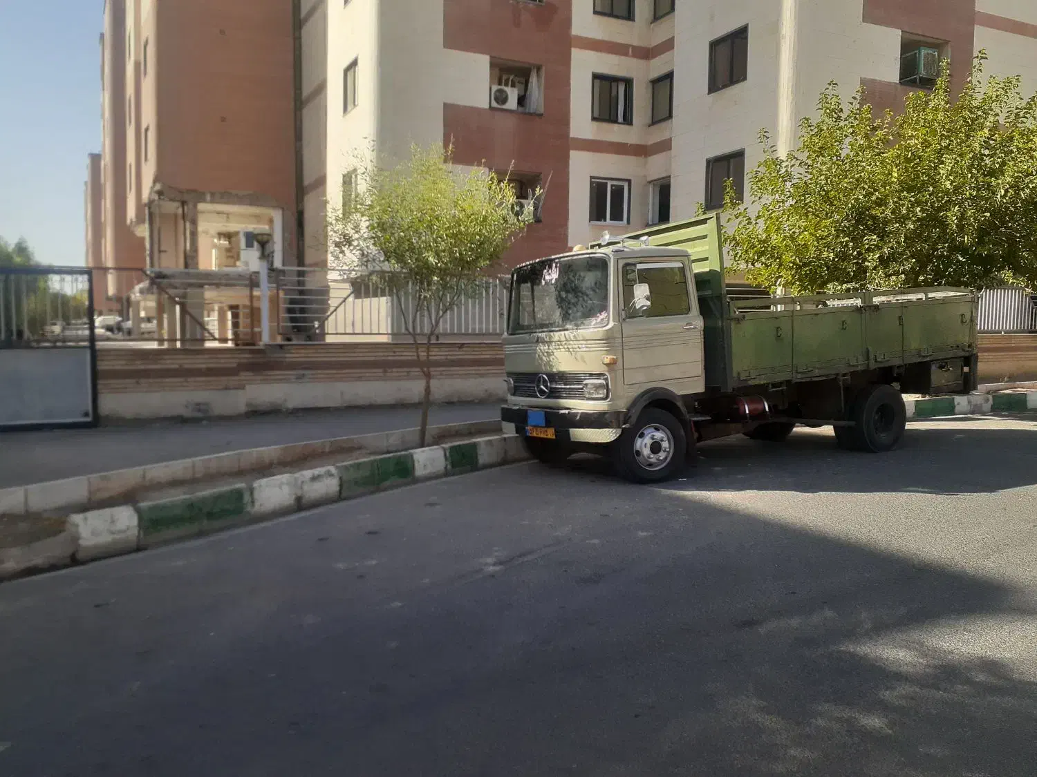 خاور ۶۰۸ بغل بازشو سالم|خودرو سنگین|قم, پردیسان|دیوار