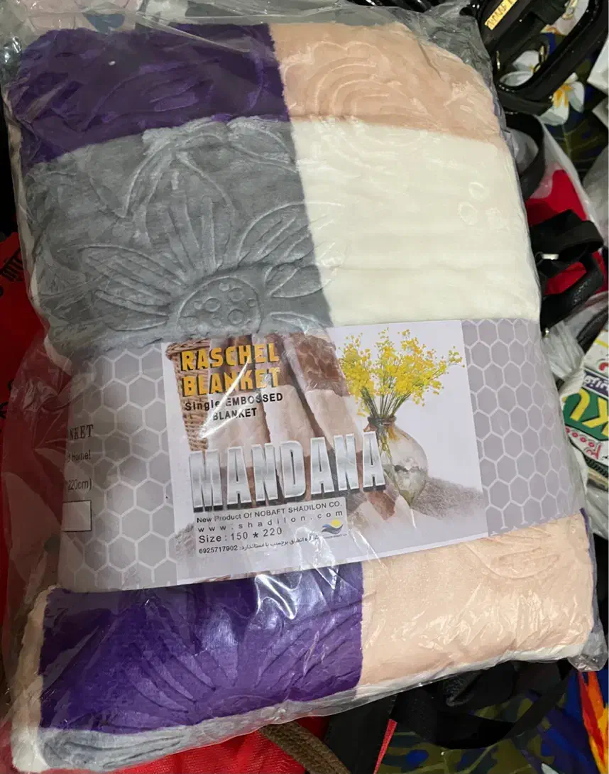 پارچه ترک روتختی و دوعدد پتوی یک نفره|رختخواب، بالش، پتو|تهران, جوانمردان (اندیشه)|دیوار