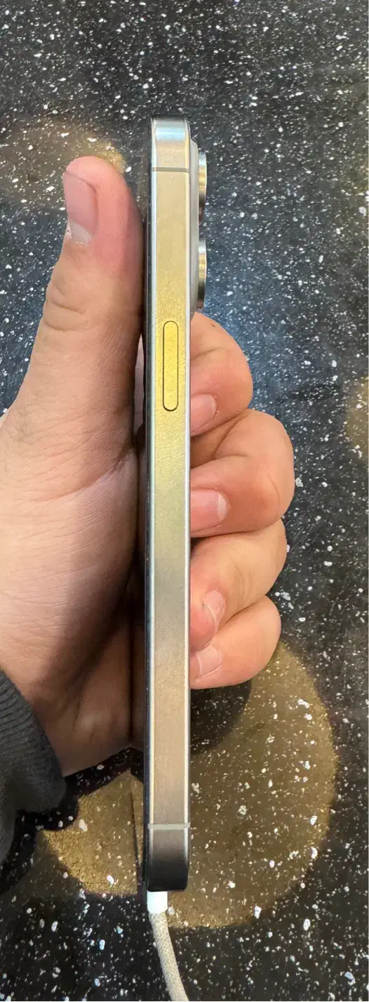 ایفون ۱۵ پرومکس iphone 15 promax|موبایل|رباط‌کریم, رباط‌کریم|دیوار