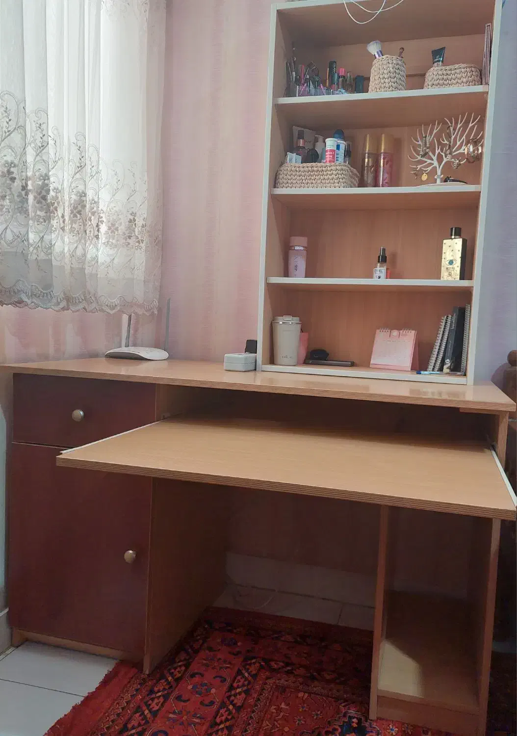 میز تحریر و آرایش کاملا نو|میز تحریر و کامپیوتر|تهران, پرستار|دیوار